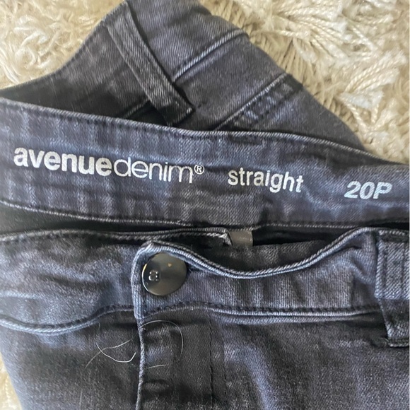 Avenue Denim Women's Petite Straight Jeans Black Wash Size 20 P - Picture 3 of 5